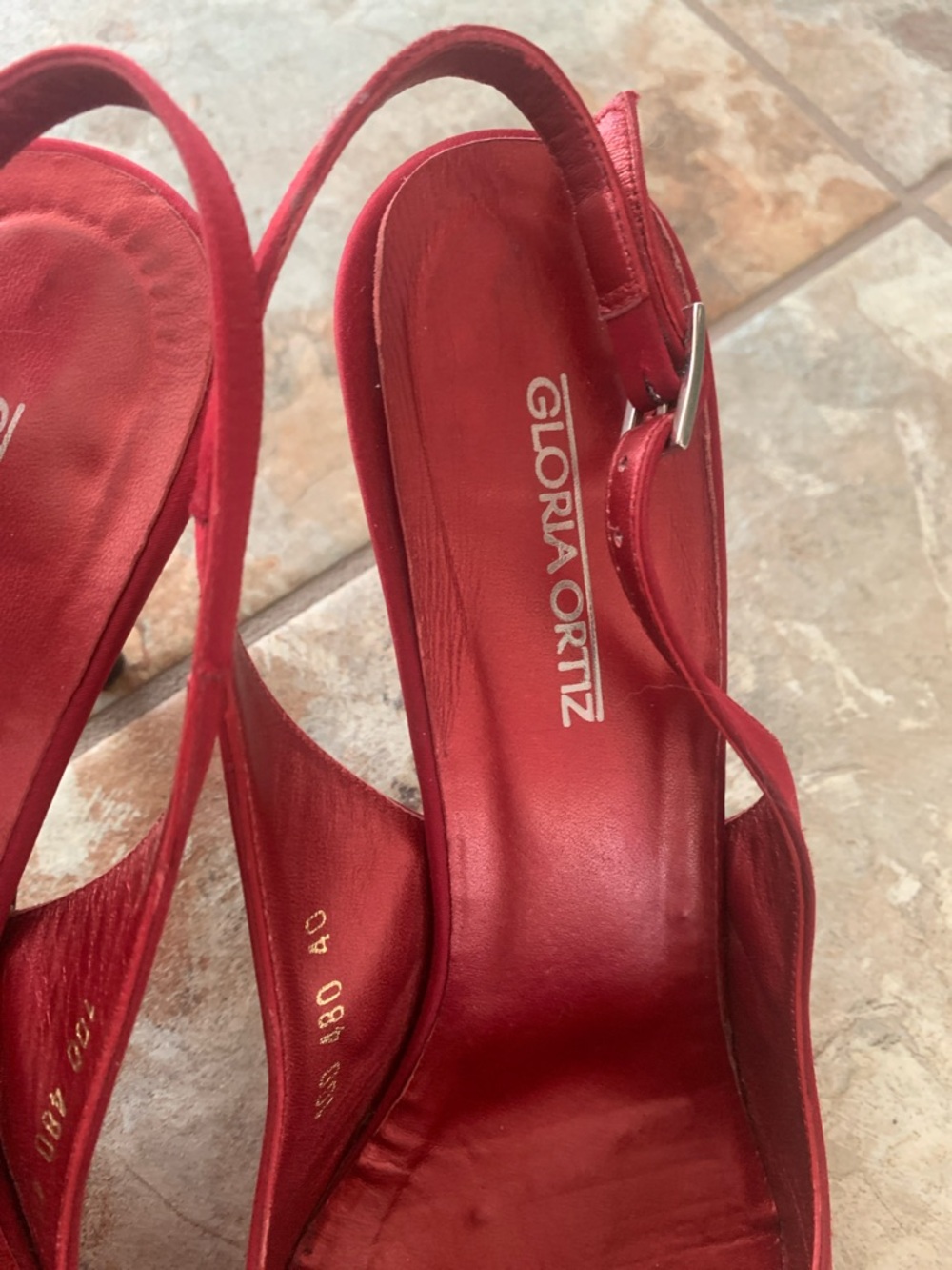 Rose Red Pointed Slingback Heels - Picture 2 of 5
